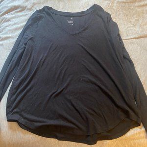 Flowy Long Sleeve v-neck shirt